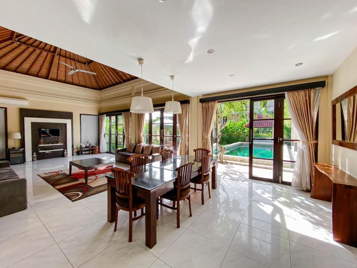 Cometa Villas Seminyak By Premier Hospitality Asia Exterior photo