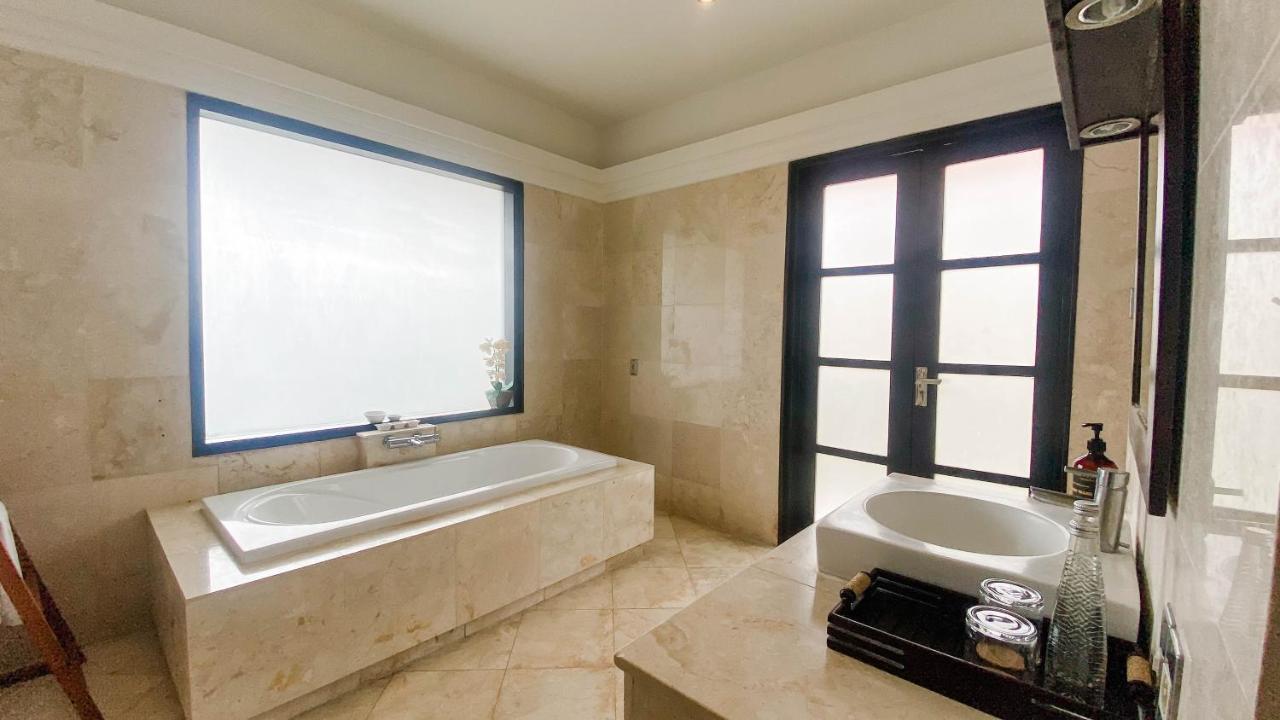 Cometa Villas Seminyak By Premier Hospitality Asia Exterior photo